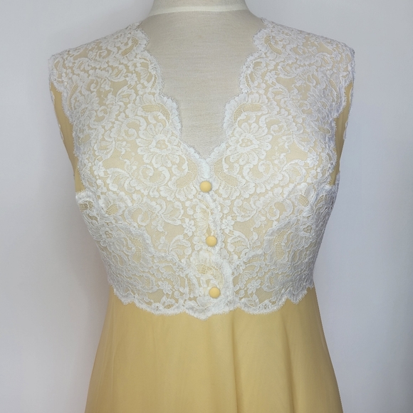 Vintage | Made in Italy nightgown - Picture 5 of 15